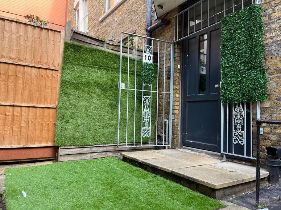 Tree Studio Apartment Barbican F3 London Eksteriør bilde